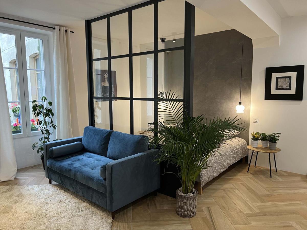 Bel Appartement Au Centre Du Vieux Joigny Dış mekan fotoğraf