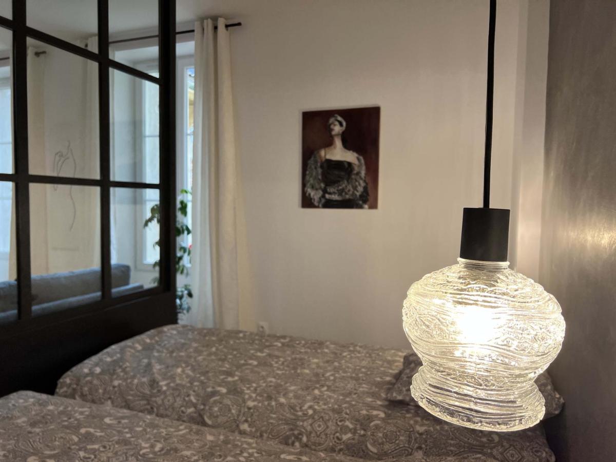 Bel Appartement Au Centre Du Vieux Joigny Dış mekan fotoğraf