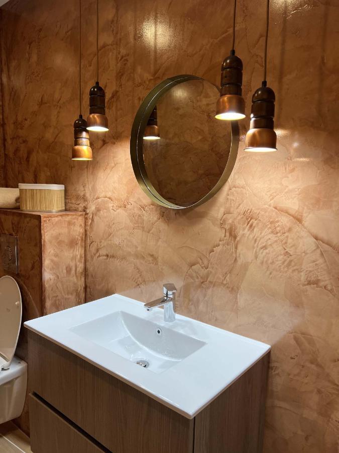 Bel Appartement Au Centre Du Vieux Joigny Dış mekan fotoğraf