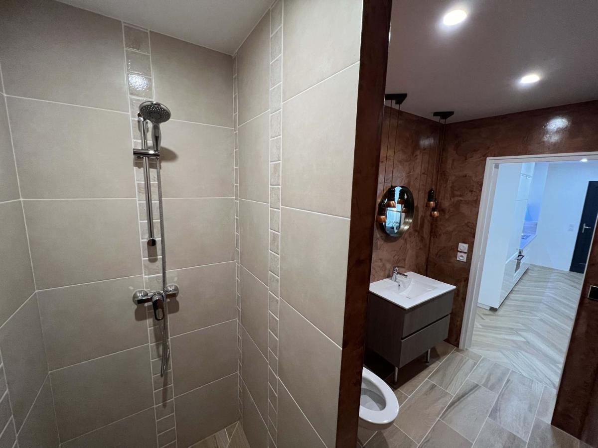 Bel Appartement Au Centre Du Vieux Joigny Dış mekan fotoğraf