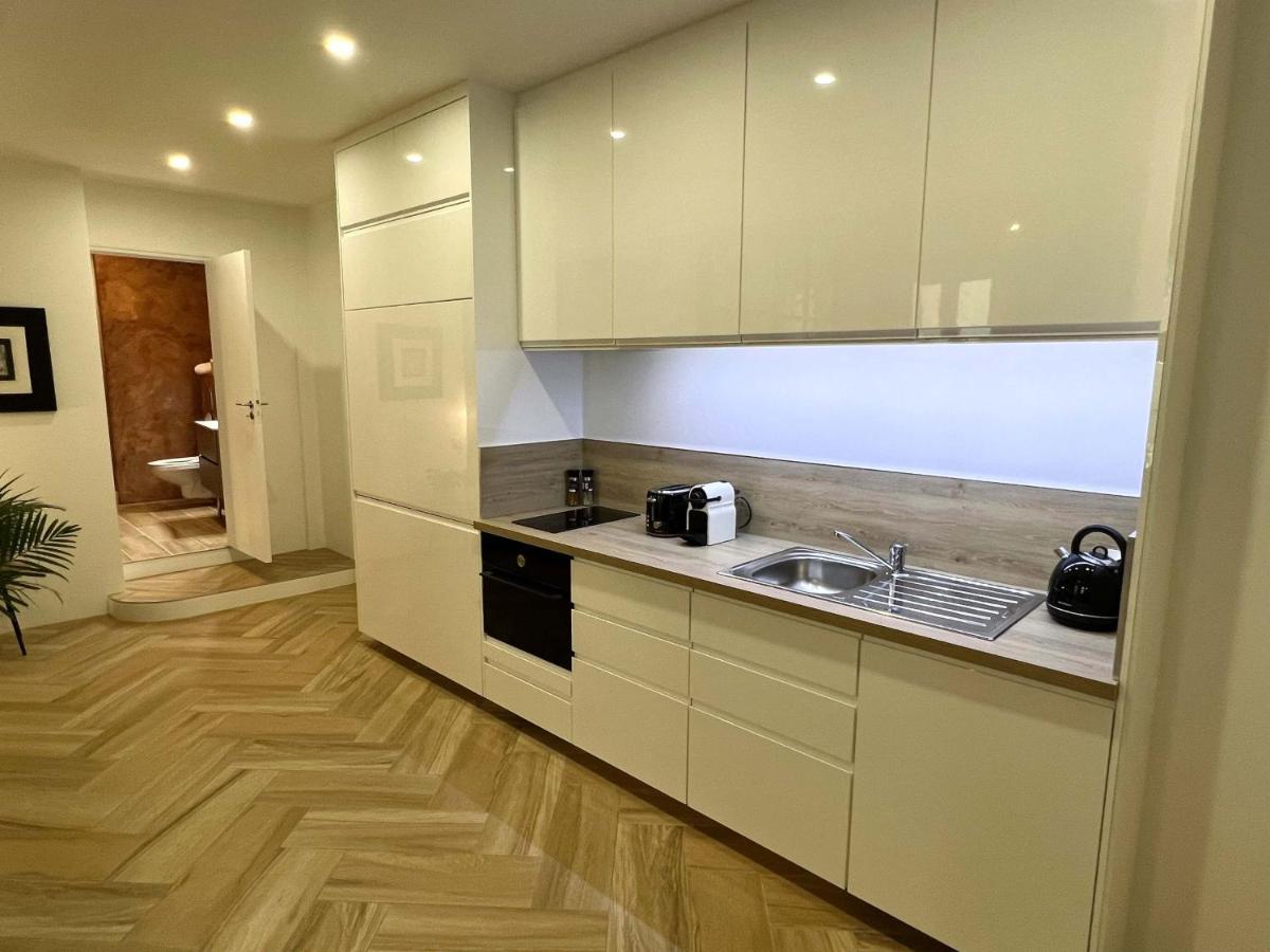 Bel Appartement Au Centre Du Vieux Joigny Dış mekan fotoğraf